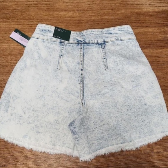 WILD Fable Womens Highest Rise A-Line Denim Shorts Pleated Raw Hem Lt. Blue - Picture 9 of 11